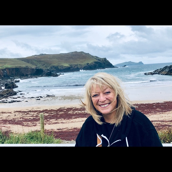 Meet your Posher, Janis - Picture 1 of 2